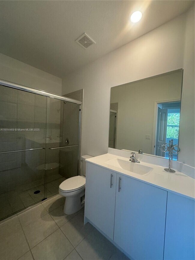 Building Photo - 11931 NW 47th Manor