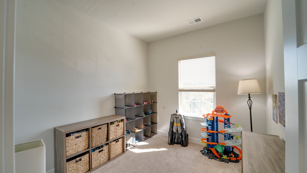 Building Photo - 2630 Jetstream Rd