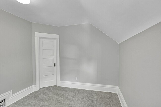 Building Photo - 2143 S Acoma St