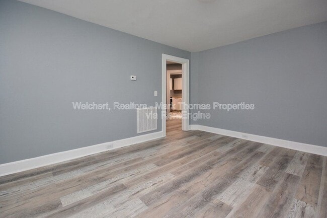 Building Photo - 216 N Guthrie Ave