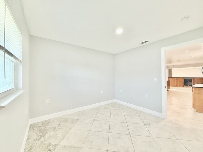 Building Photo - 4440 Maceachen Blvd