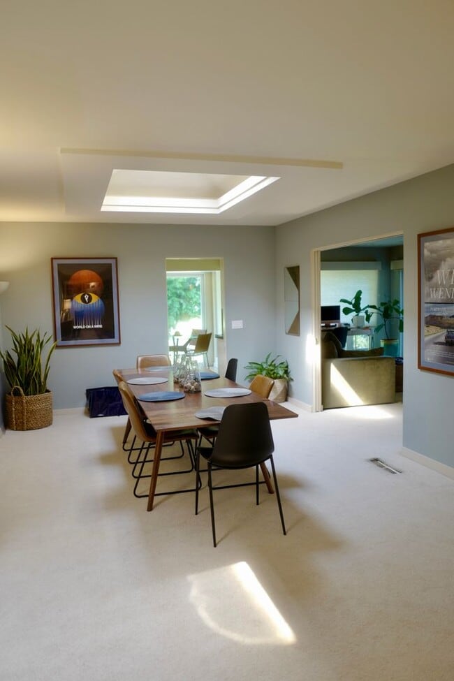 Building Photo - Coming Soon! Cozy home in South Pasadena.