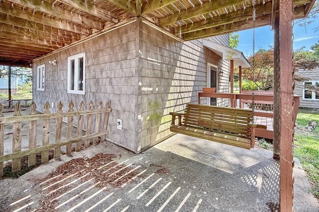 Building Photo - 12182 Heron Dr