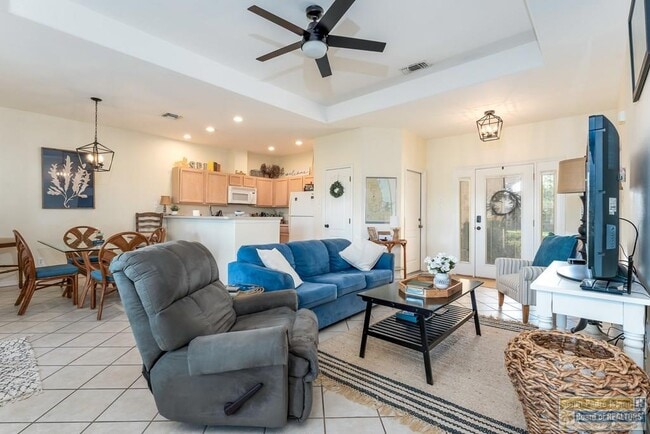 Building Photo - 29 Torrey Pines Dr