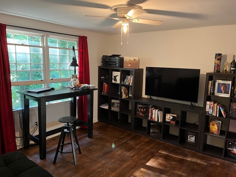 Building Photo - 3113 Dodson Dr