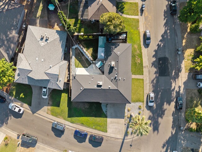 Building Photo - 1135 Agatha Way