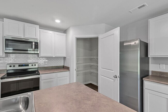 Building Photo - 419 Turp Landing Ln