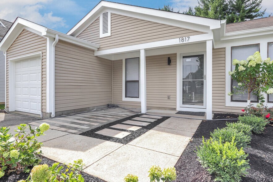 Building Photo - 1817 Weather Stone Ln