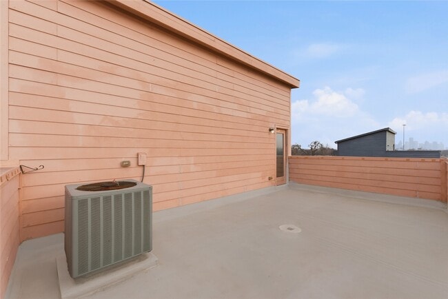 Building Photo - 408 Eichwurzel Ln