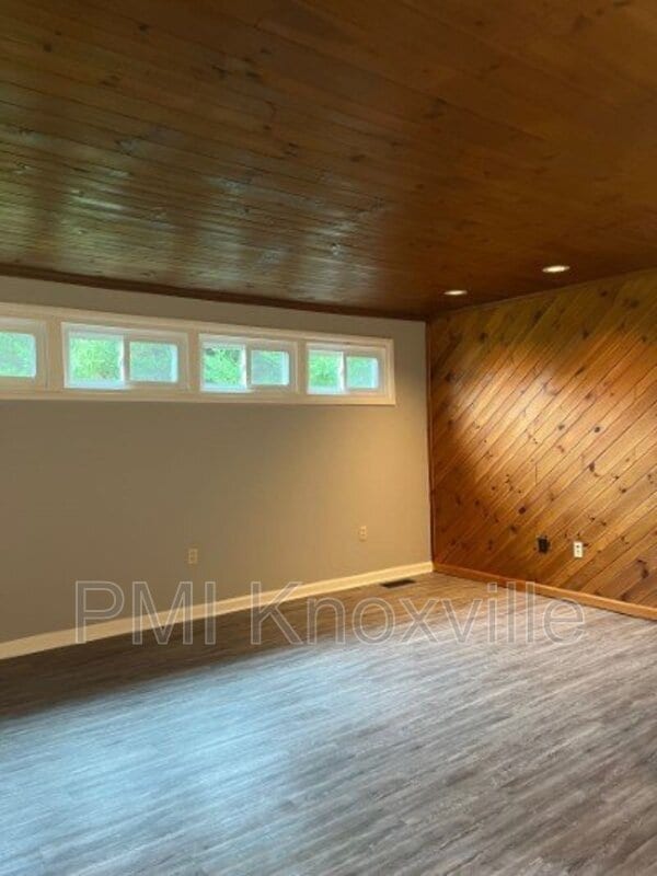 Building Photo - 809 Cates St