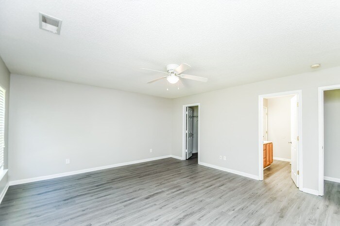 Building Photo - 516 Heron Glen Dr