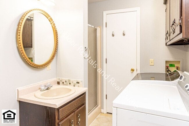Building Photo - 7726 Tipperary Trail