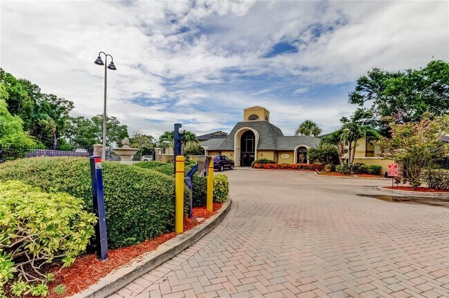 Building Photo - 12261 Sailwinds Dr