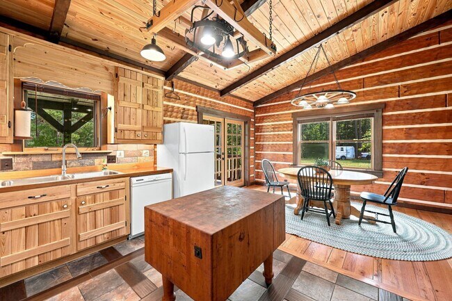 Building Photo - 5103 Hillmon Grove Rd