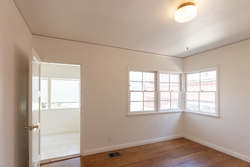 Building Photo - 757 E Doran St