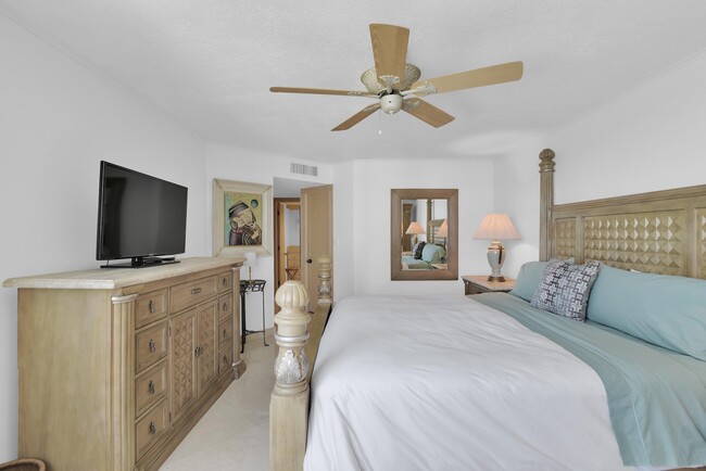 Building Photo - 550 S Ocean Blvd
