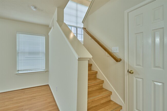 Building Photo - 298 Sentry Maple Pl