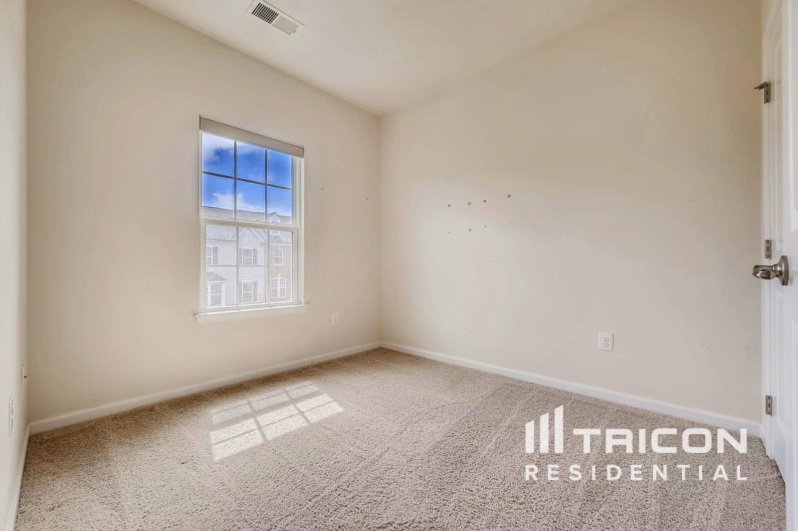Building Photo - 9444 Ballard Green Dr