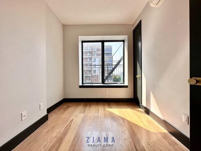 Building Photo - 561 Fourth Avenue
