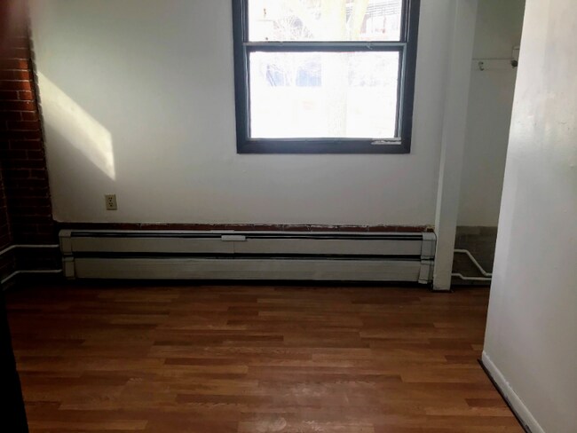 Building Photo - 149 E Gilman St