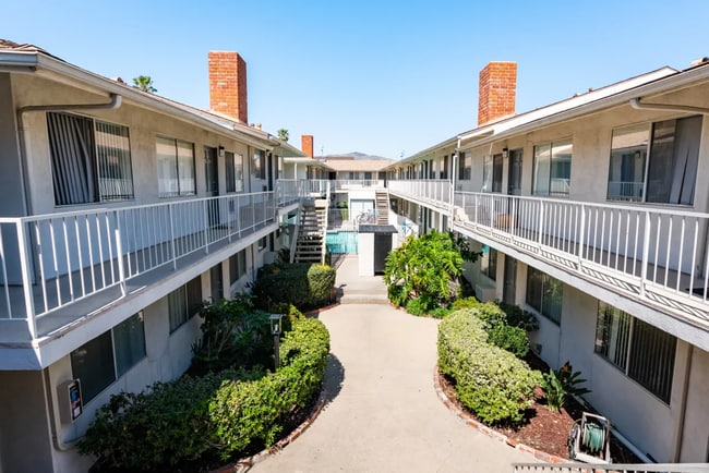 Building Photo - Ivy Apartments at Northridge