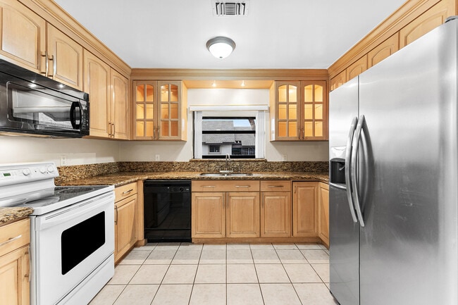 Building Photo - 1593 Cabot Ln