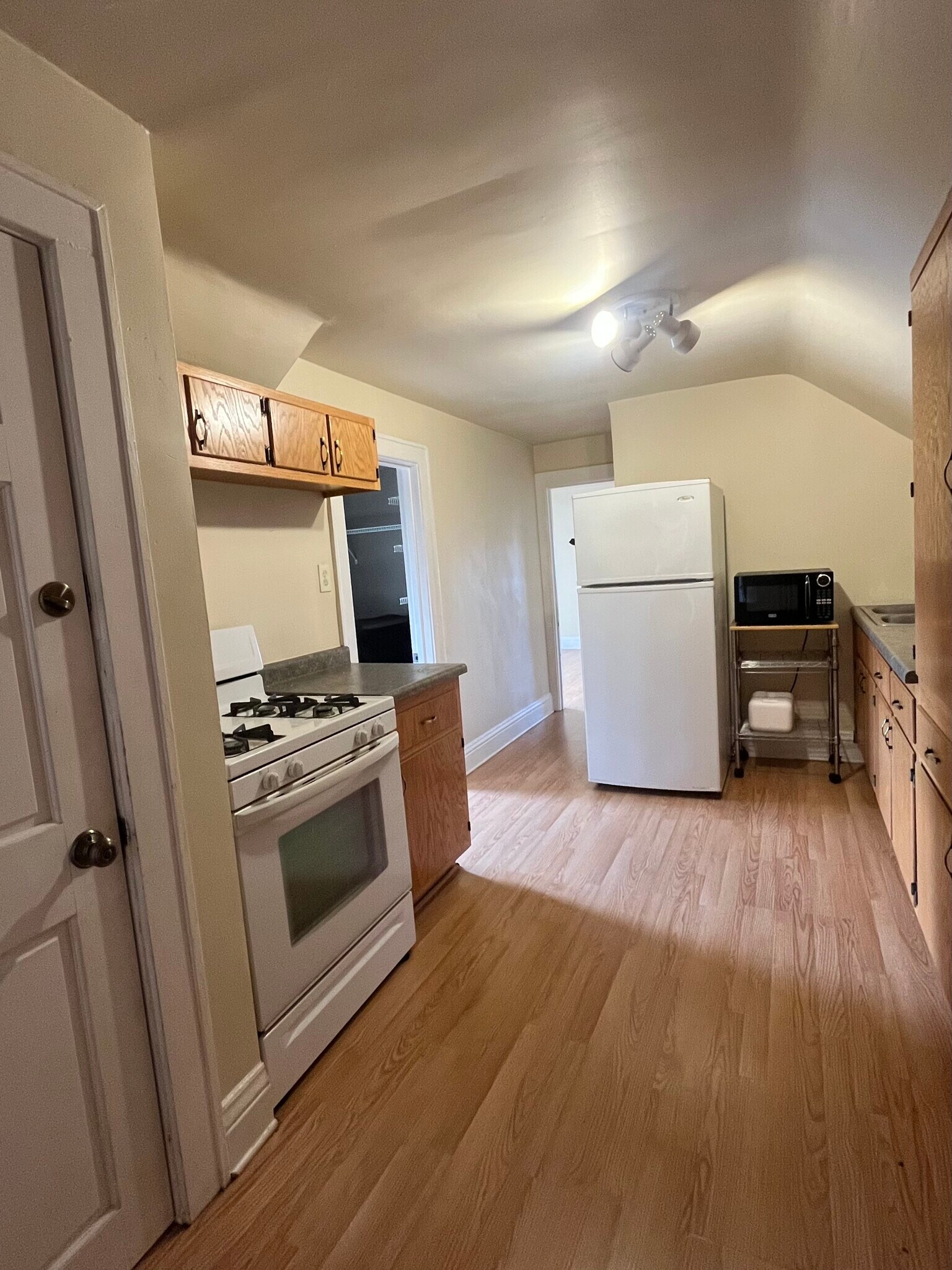 Building Photo - 237 142nd St