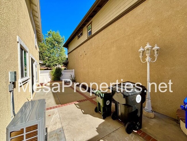 Building Photo - 11433 Mountain View Dr