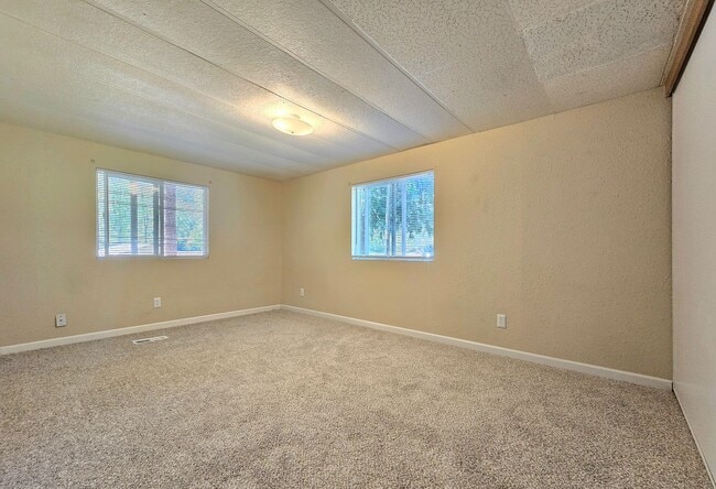 Building Photo - 3 Bedroom Home in Marysville