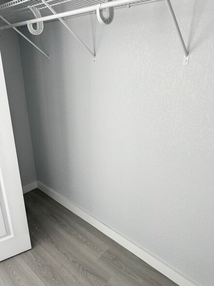 Building Photo - 803 22nd Ave N