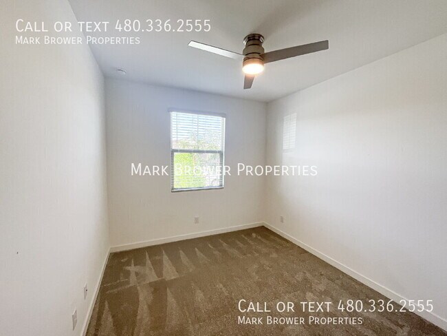 Building Photo - 4119 E Sagebrush St