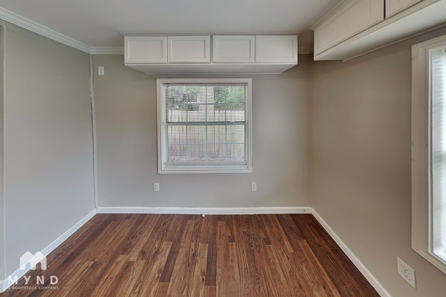 Building Photo - 3219 Glen Spring Dr