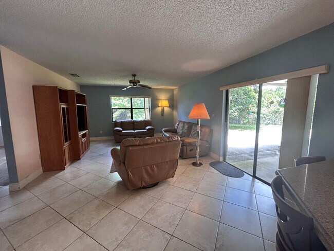 Building Photo - 11641 SW 50th St