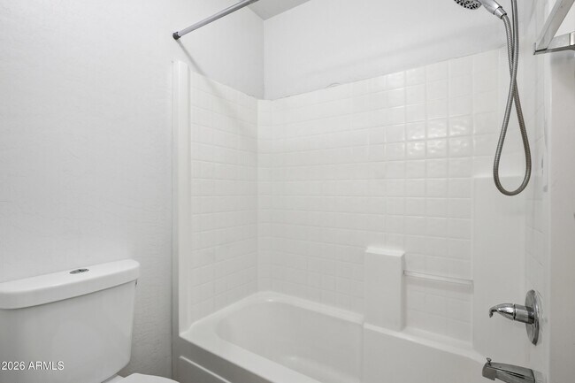 Building Photo - 1537 E Bowman Dr