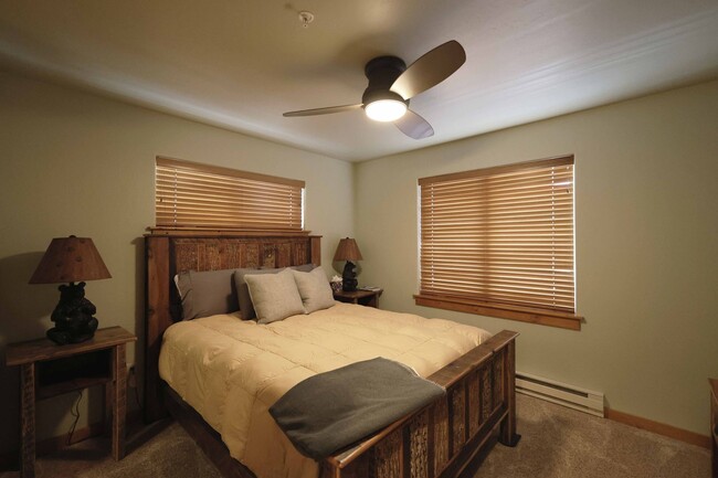 Building Photo - Big Sky 3 Bed 3 Bath Condo