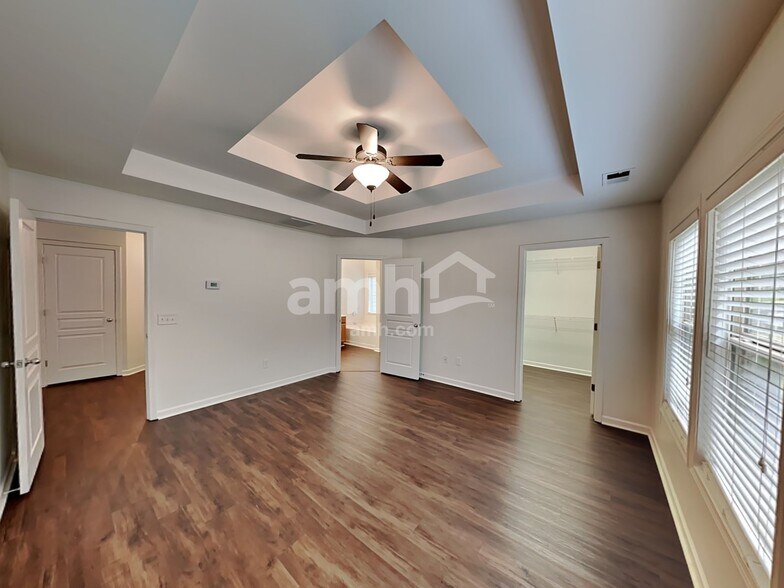 Building Photo - 308 Downing Creek Trl