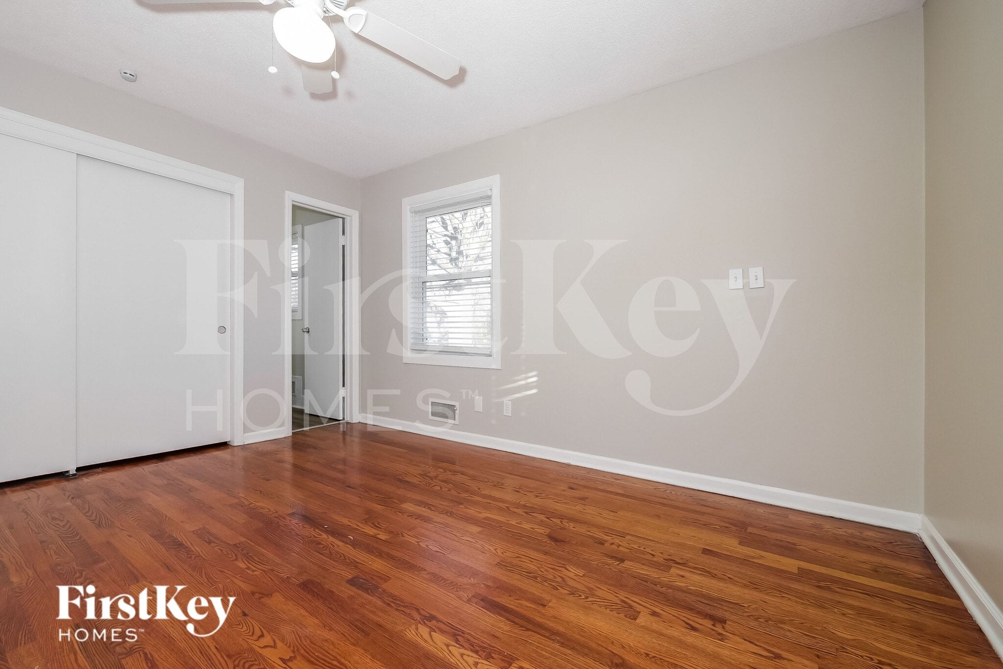 Building Photo - 8906 W 93rd St