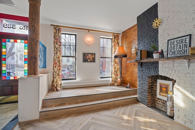 Building Photo - 389 12th St