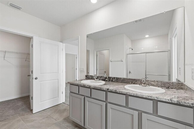 Building Photo - 8454 Ender Hls Dr
