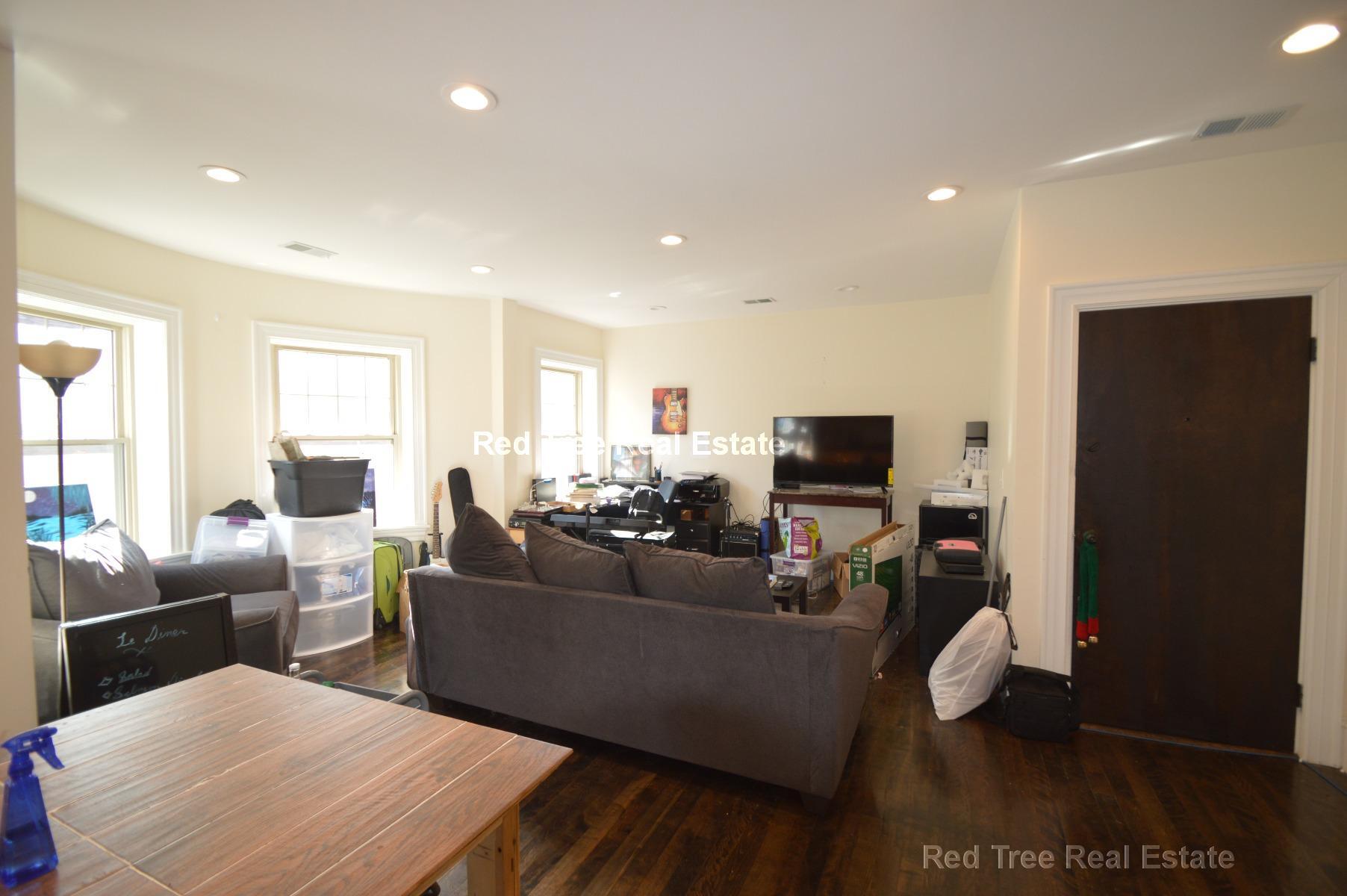 Building Photo - 29 Commonwealth Terrace