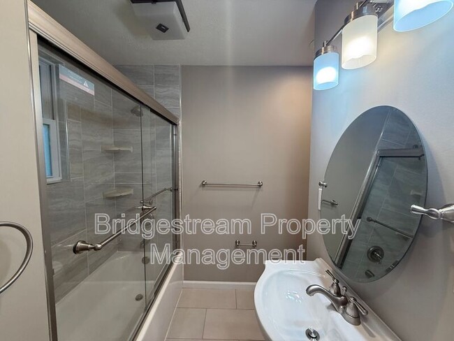 Building Photo - 4508 E Venetian Way