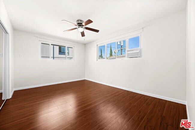 Building Photo - 1445 S Sherbourne Dr