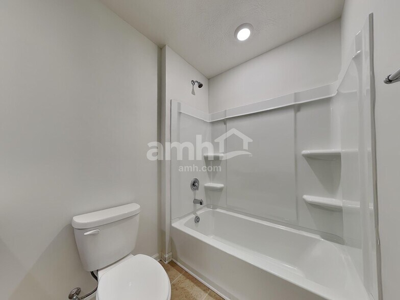 Building Photo - 912 Nelson Pl