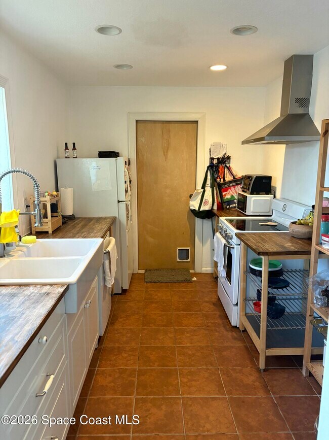 Building Photo - 324 Apollo Dr