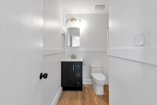 Building Photo - 374 Union Chapel Church Rd