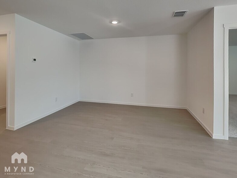 Building Photo - 1836 Javelina St