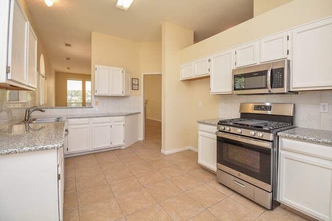 Building Photo - 6422 Alisa Ln