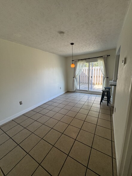 Dining Room w/ walkout - 7752 Montgomery Rd