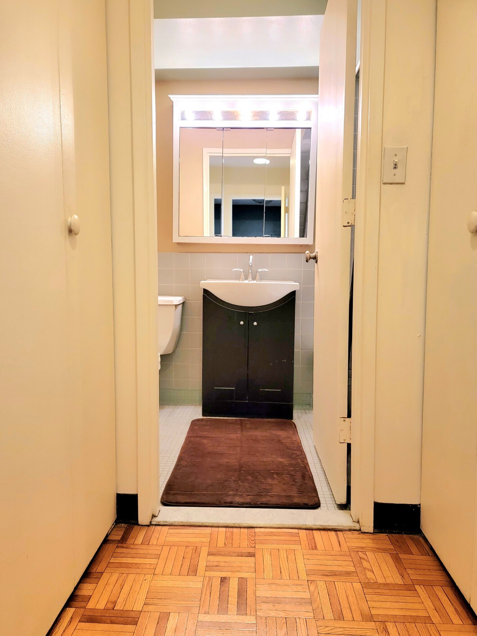 Building Photo - 566 Commonwealth Ave