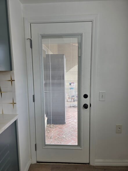 Building Photo - 18822 Hart St